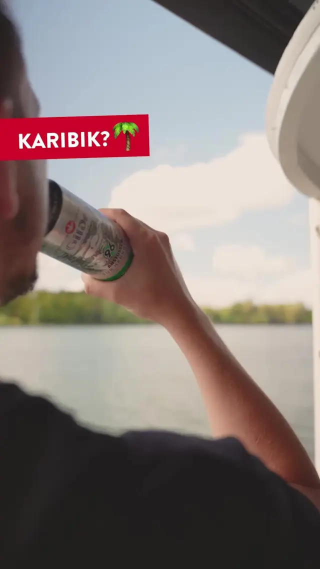 Karibik? Pff. Wir haben den Maschsee – und das reicht uns völlig! 🌴🍺 Denn wahre Genießer wissen: Mit 'nem lecker Bierchen in der Hand und der Crew im Schlepptau wird selbst der Feierabend zum Kurzurlaub. 

Also: Packt eure Freunde ein und ab geht’s zum Maschsee! Frisches Gilde gibt es übrigens auch auf den Schiffen der ÜSTRA Reisen. 🚤
Wo genießt du dein Feierabendbier am liebsten? 😋

#dasgildet #meingilde #gilde #maschsee #bier #hannover #bierchen