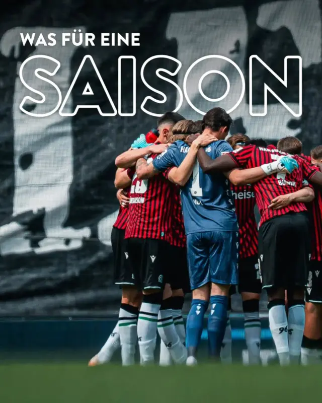 Eine Saison, die uns alles abverlangt hat, geht zu Ende. Laute Momente, angespannte Nerven und dieses Gefühl, das eben nur 96 bei uns auslöst: Wahre Vereinsliebe. ⚫️⚪️💚
Genau deshalb gehören wir hier hin, an die Seite von 96, von Euch, von unserer Stadt.

#niemalsallein 🍻