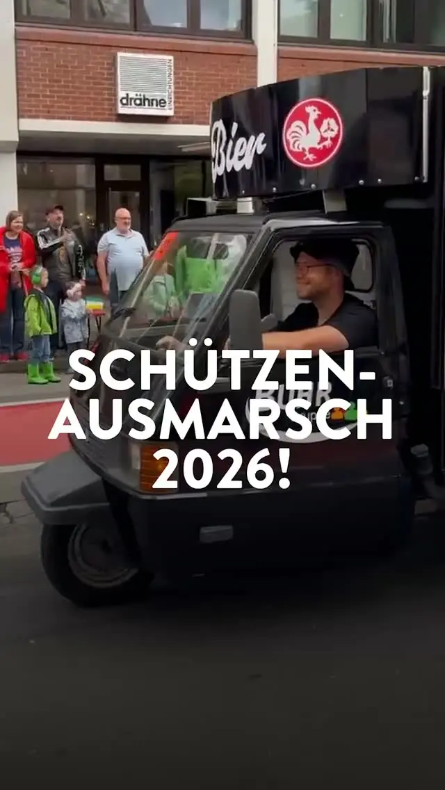 Endlich wieder Schützenausmarsch! 🎡

Wart ihr auch mit dabei? Und mit wem wollt ihr als erstes übers Schützenfest stiefeln und ein paar Bierchen trinken? 🍻

#meingilde #dasgildet #schützenfest #hannover