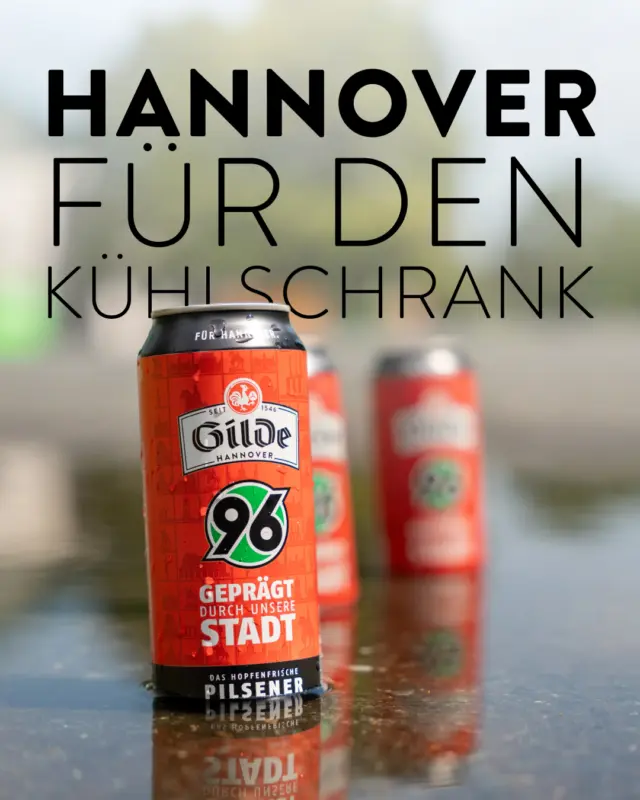 Meine Stadt, Mein Verein, Mein Bier!❤️🍺

Bei wem durfte unsere neue Editionsdose im Design des Heimtrikots schon einziehen?😌

Falls ihr sie im Handel noch nicht entdeckt habt – bei uns im Fanshop könnt ihr sie auch jederzeit bestellen.🤝

#gilde #editionsdose #h96 #hannover96 #niemalsallein @hannover96